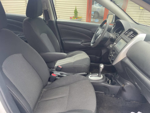Used 2018 Nissan Versa SV image 11