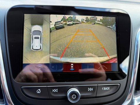 Used 2018 Chevrolet Equinox Premier image 22