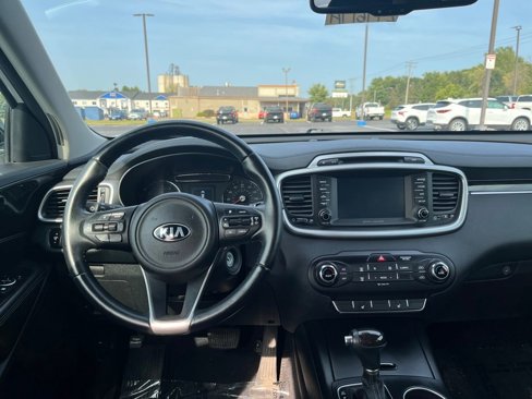 Used 2017 Kia Sorento LX w/ LX Convenience Package image 13
