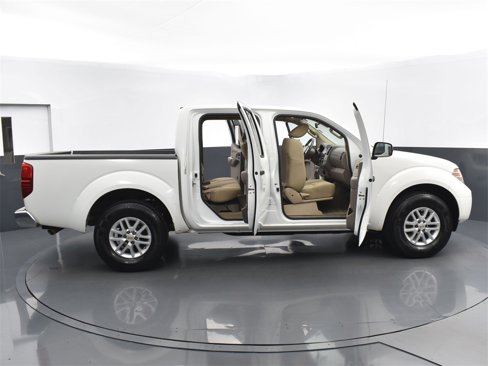 Used 2016 Nissan Frontier SV image 27