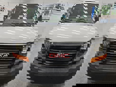 Used 2016 GMC Savana 2500 image 2