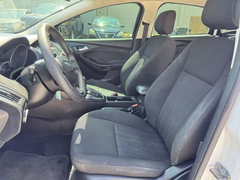 Used 2018 Ford Focus SE image 9