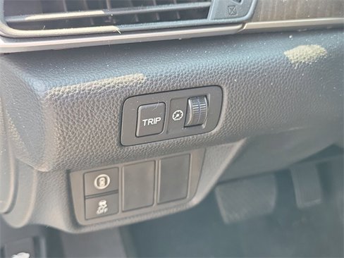 Used 2018 Honda Accord EX image 10