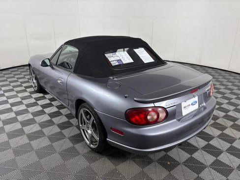 Used 2004 MAZDA MX-5 Miata MAZDASPEED w/ Grand Touring Pkg image 5