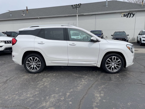 Used 2023 GMC Terrain Denali image 9