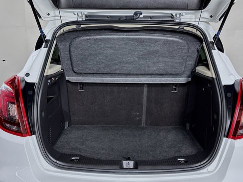 Used 2021 Buick Encore Preferred image 20