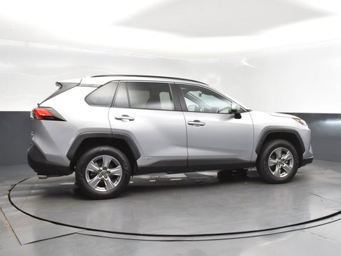 Used 2023 Toyota RAV4 XLE image 8