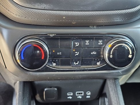 Used 2022 Chevrolet TrailBlazer LT w/ LPO, Blackout Package image 31
