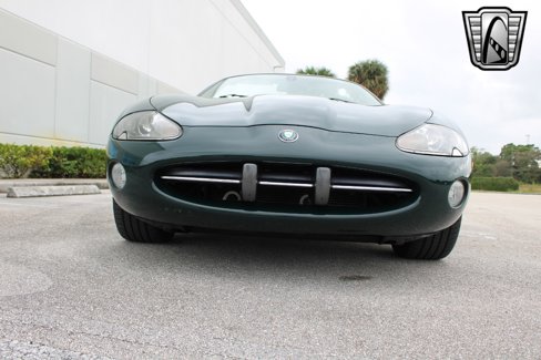 Used 2003 Jaguar XK8 Convertible image 21