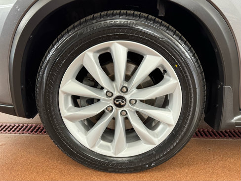 Used 2019 INFINITI QX50 Essential w/ Premium Heat Package image 8
