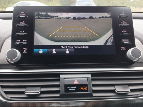 Used 2018 Honda Accord Sport image 15