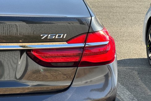 Used 2016 BMW 750i xDrive image 6