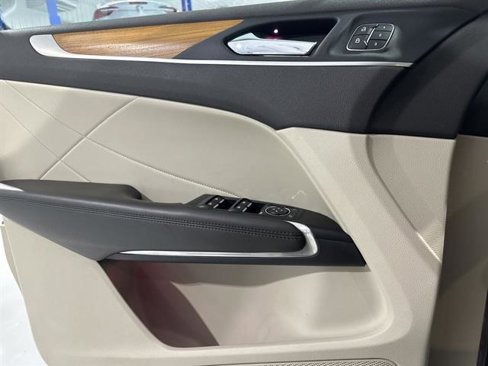 Used 2019 Lincoln MKC Select w/ Select Plus Package image 29