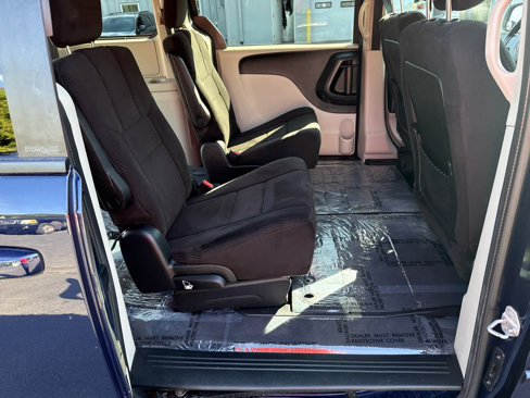 Used 2013 Dodge Grand Caravan SE image 13