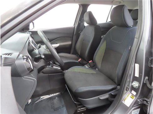 Used 2018 Nissan Kicks SV image 7