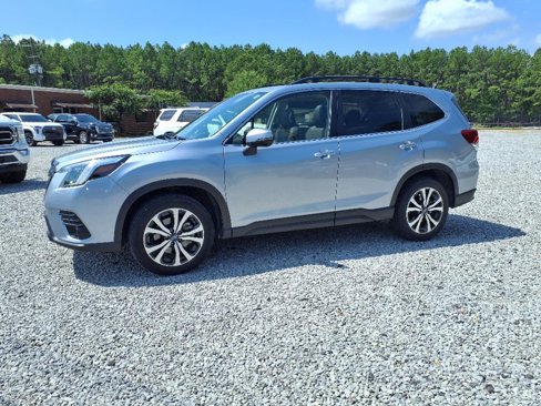 Used 2022 Subaru Forester Limited image 1