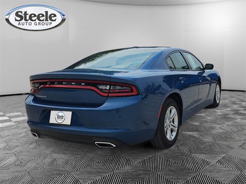 Used 2022 Dodge Charger SXT w/ Leather Interior Group image 5