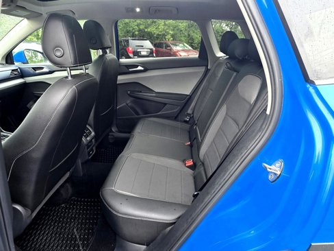 Used 2022 Volkswagen Taos SE image 35