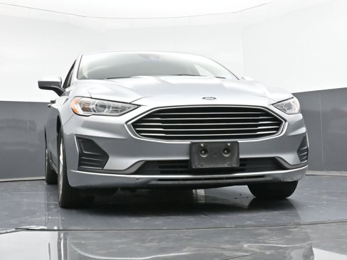 Used 2020 Ford Fusion SE image 21