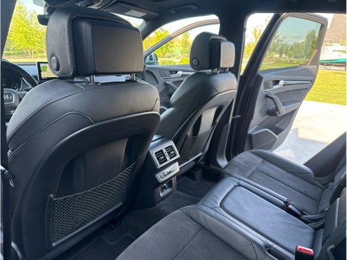 Used 2018 Audi SQ5 Premium Plus w/ Navigation Package image 26
