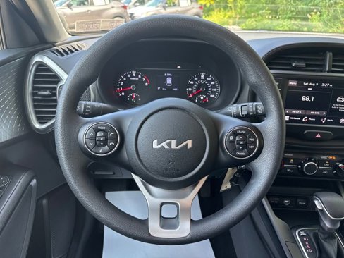 Used 2022 Kia Soul LX w/ Technology Package image 15