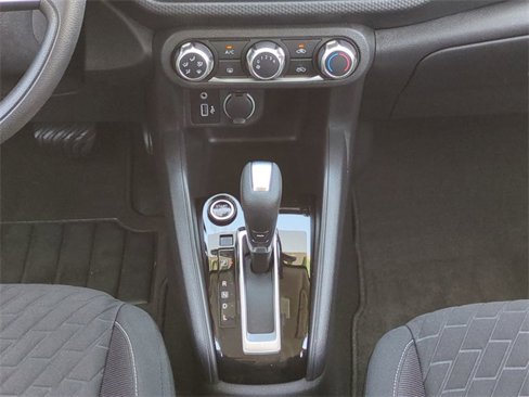 Used 2021 Nissan Kicks S image 19