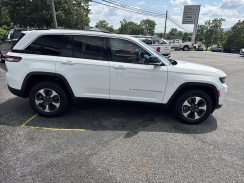 Used 2023 Jeep Grand Cherokee 4WD 4xe image 6