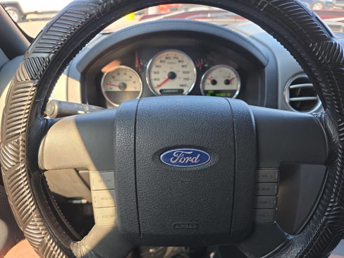 Used 2004 Ford F150 Lariat image 26