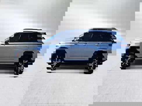 New 2025 Jeep Grand Cherokee Limited image 5