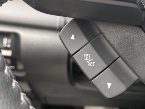 Used 2022 Subaru Forester Touring image 27