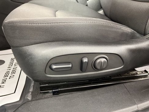 Used 2023 Chevrolet Malibu LT image 34