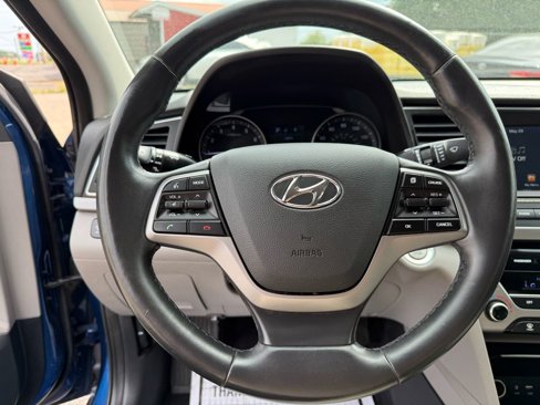 Used 2017 Hyundai Elantra Limited image 8