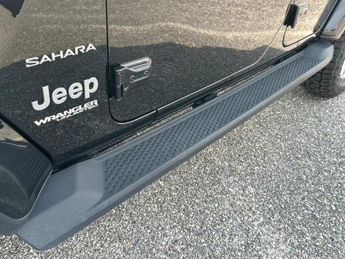 Used 2022 Jeep Wrangler Unlimited Sahara image 9