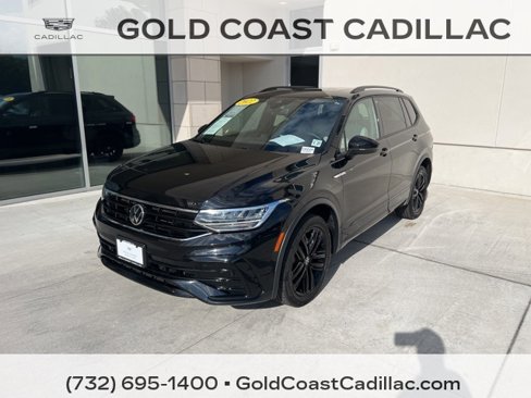 Used 2022 Volkswagen Tiguan SE R-Line image 1