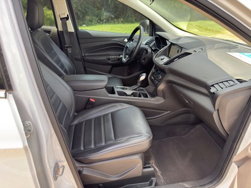 Used 2019 Ford Escape SEL image 26
