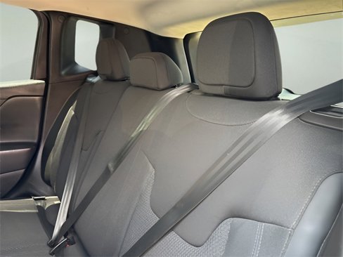 Used 2018 Jeep Renegade Altitude image 18