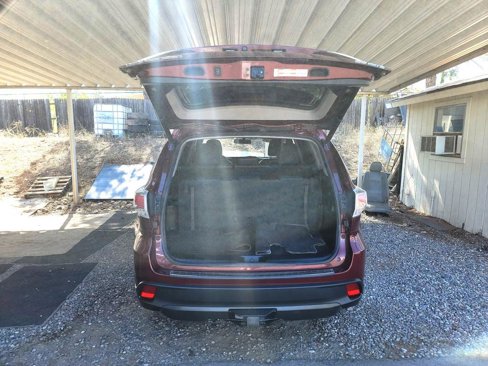 Used 2015 Toyota Highlander LE image 13