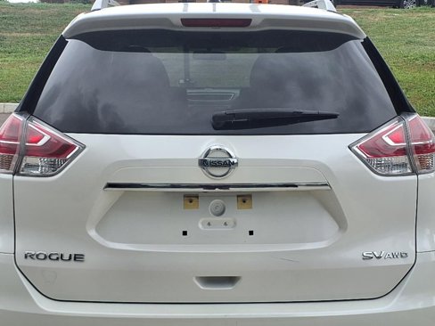 Used 2016 Nissan Rogue SV w/ SV Premium Package image 25