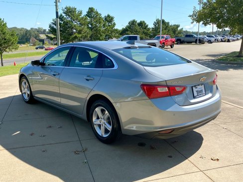 Used 2024 Chevrolet Malibu LT image 4