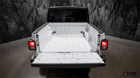 Used 2021 Jeep Gladiator Sport image 20
