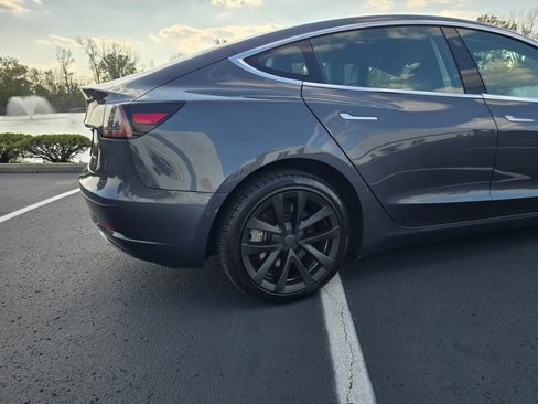 Used 2018 Tesla Model 3 Long Range image 8