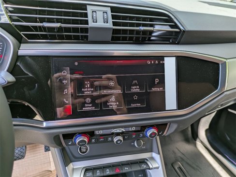 New 2025 Audi Q3 2.0T Premium image 14