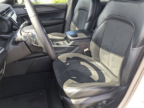 Used 2024 Jeep Grand Cherokee Altitude image 18