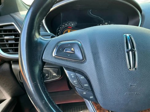 Used 2017 Lincoln MKX Reserve w/ Lincoln MKX Climate Package image 26