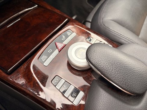 Used 2011 Mercedes-Benz S 550 image 30