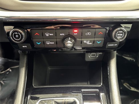 Used 2022 Jeep Compass Limited image 15
