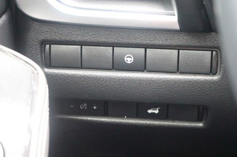 Used 2021 Nissan Rogue SV w/ Premium Package image 18