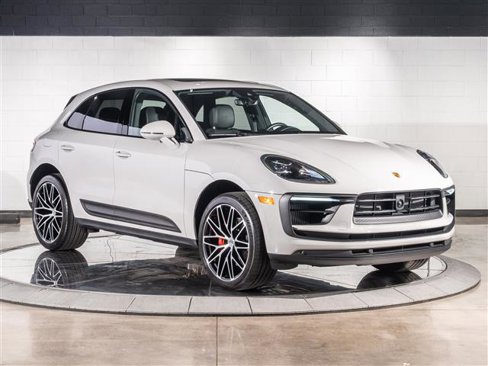 Certified 2024 Porsche Macan S image 8