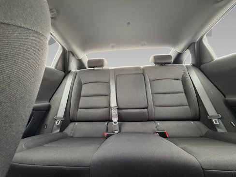 Used 2023 Chevrolet Malibu LT image 2