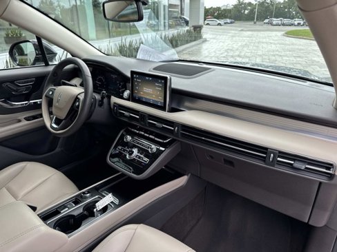 Used 2021 Lincoln Corsair FWD image 22